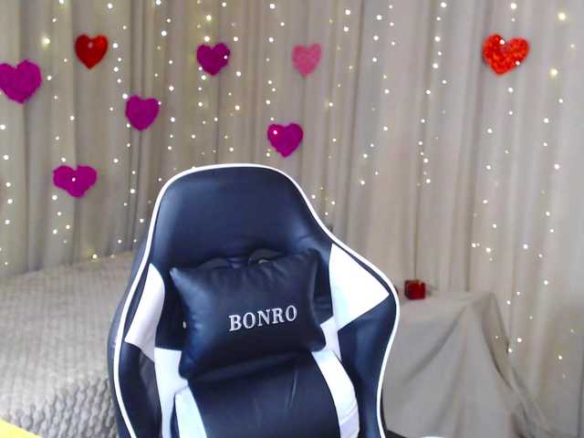 JillStevens's BongaCams show and profile