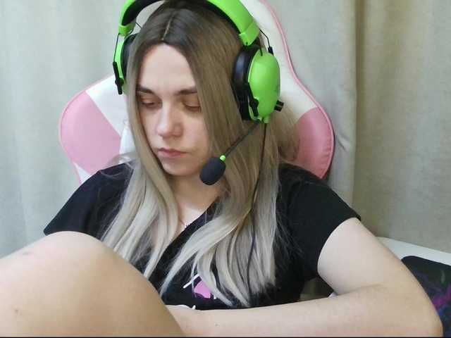 RuthSimp's BongaCams show and profile