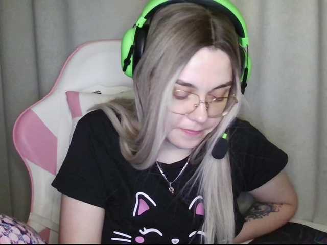 RuthSimp's BongaCams show and profile