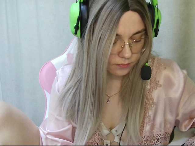 RuthSimp's BongaCams show and profile