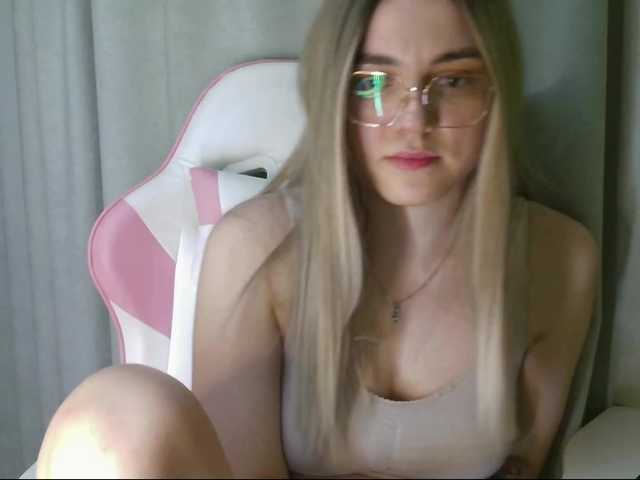RuthSimp's BongaCams show and profile