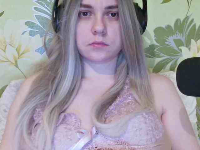 RuthSimp webcam