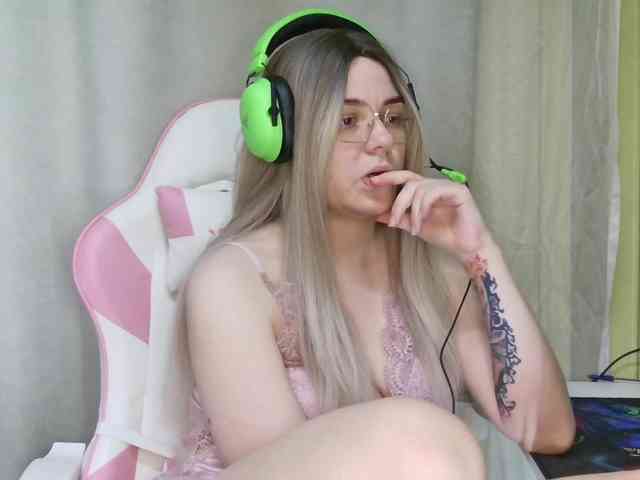 cam chatting RuthSimp