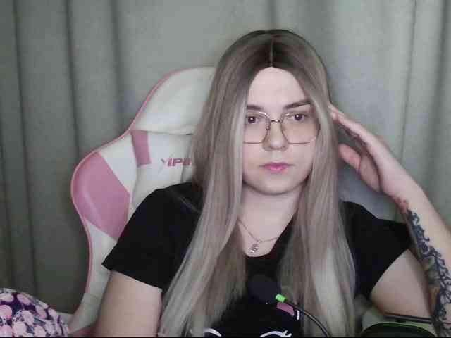 RuthSimp webcam