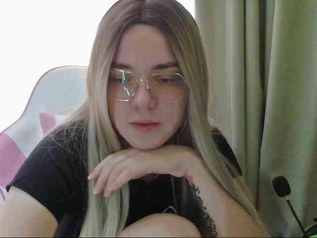 RuthSimp webcam