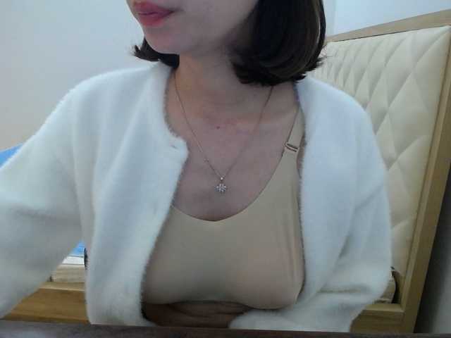 HotQueen93's BongaCams show and profile
