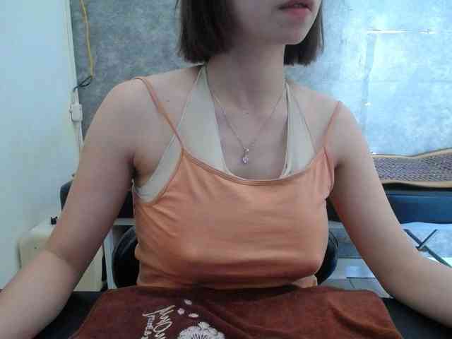 HotQueen93 webcam
