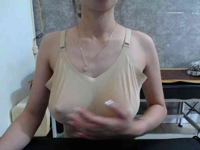 HotQueen93 HotQueen93