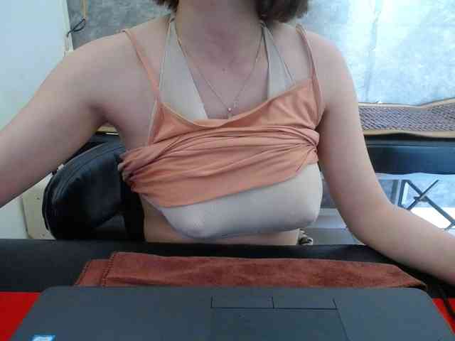 HotQueen93 webcam