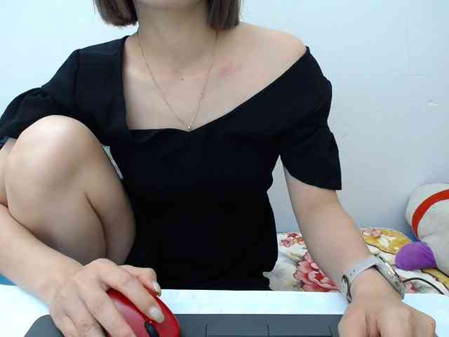 HotQueen93 webcam