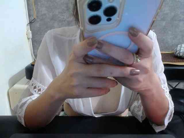 HotQueen93 webcam