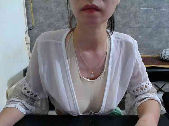 HotQueen93 webcam