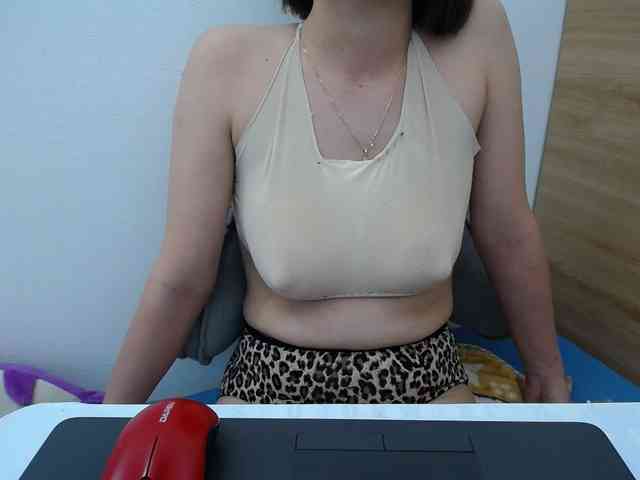 HotQueen93 webcam