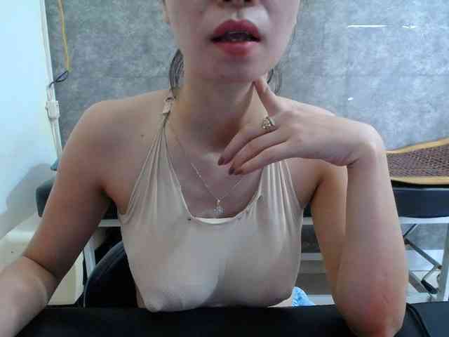 HotQueen93 webcam