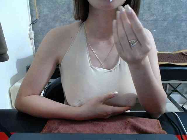 HotQueen93 webcam