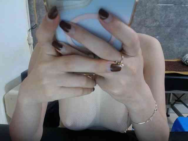 HotQueen93 webcam