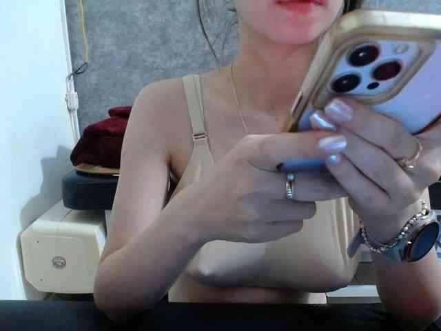 HotQueen93 HotQueen93