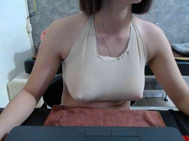HotQueen93 webcam