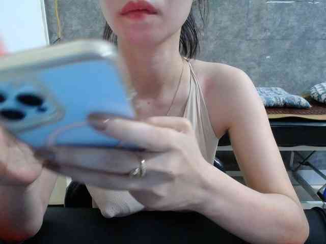 HotQueen93 webcam