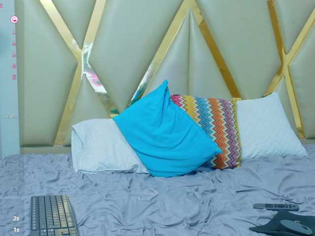  HornyVirginn chat room