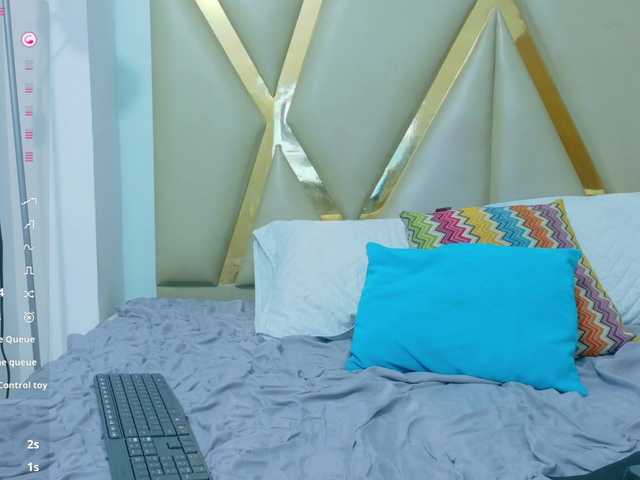  HornyVirginn chat room