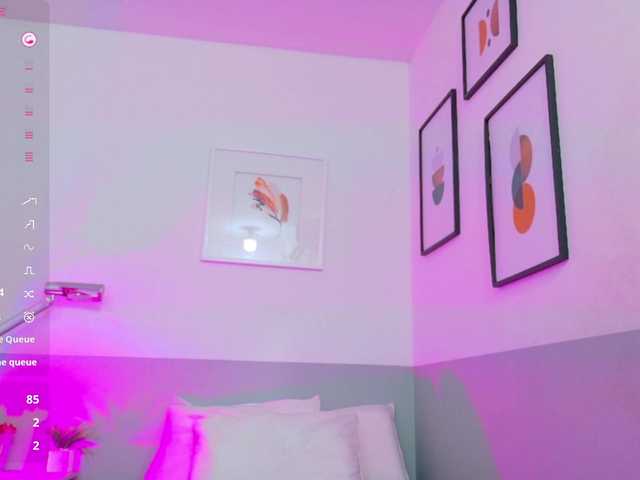  Hornyvirginn chat room