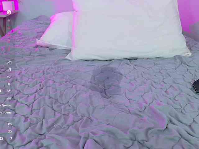 Hornyvirginn webcam