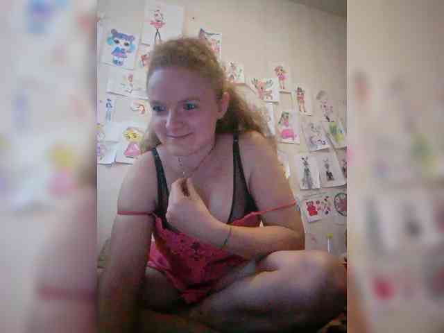 Rae-Jeannie webcam