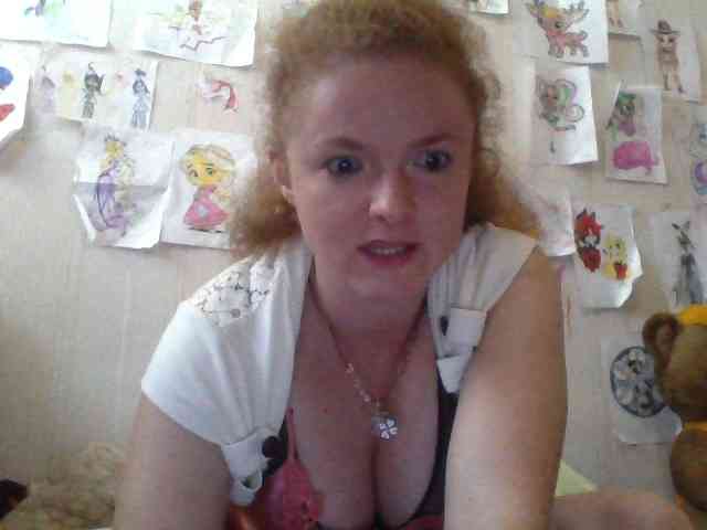 Rae-Jeannie webcam