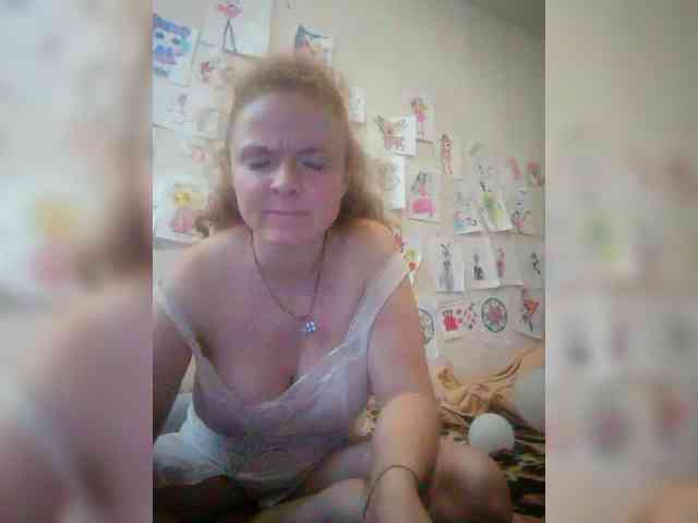 Rae-Jeannie webcam