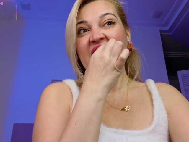 milena-sexyy's BongaCams show and profile