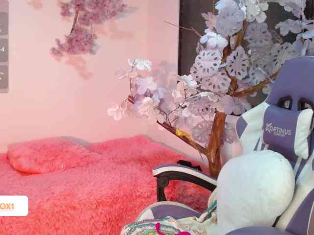 NaomiFox1 webcam