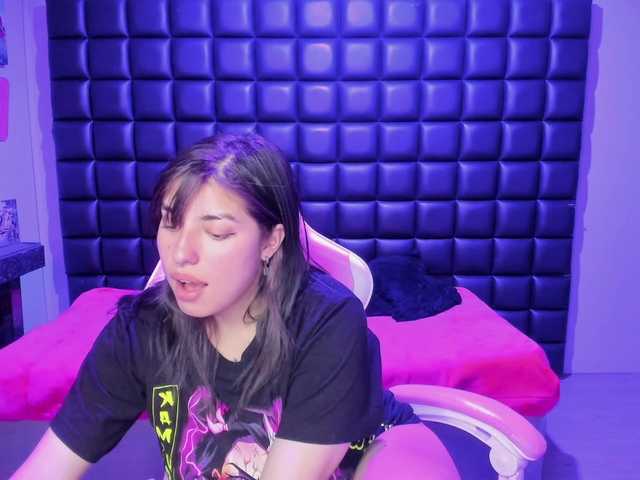 VileettaMiller webcam bongacams model stream image