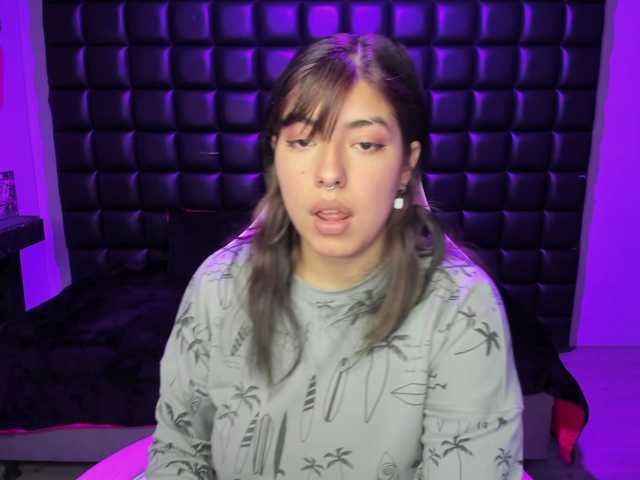 VileettaMiller webcam