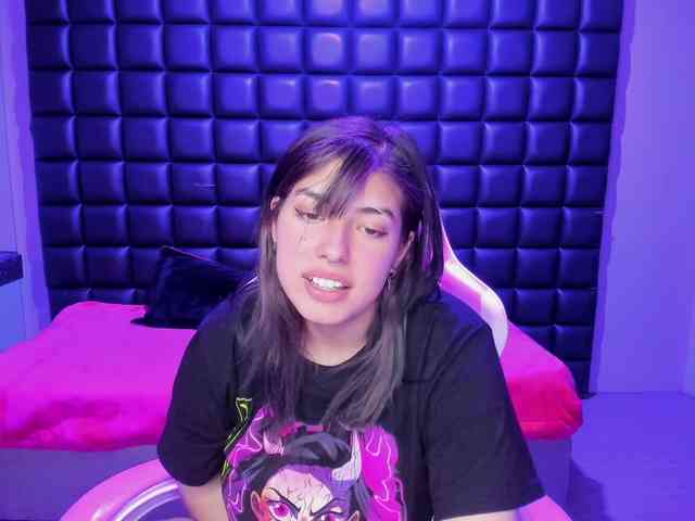 VileettaMiller webcam