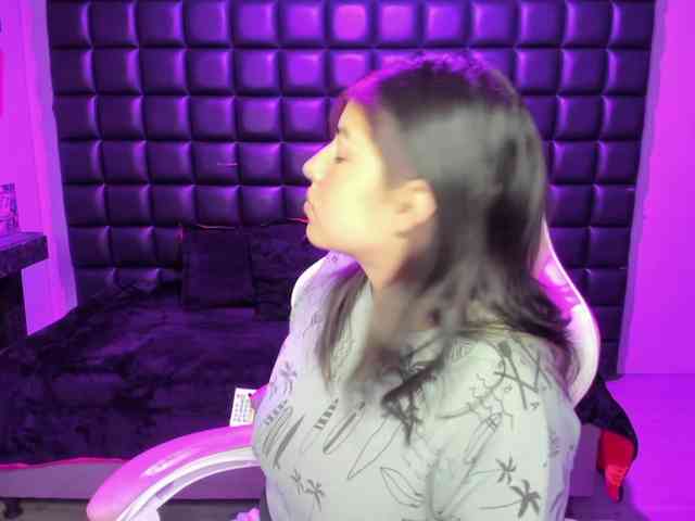 VileettaMiller webcam