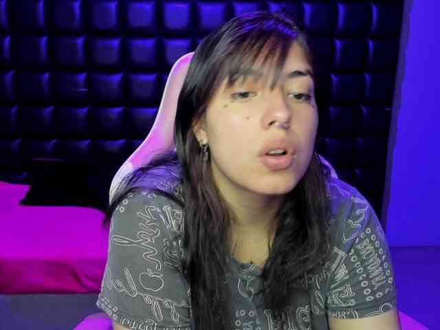 VileettaMiller webcam