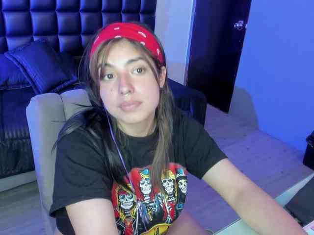 VileettaMiller webcam