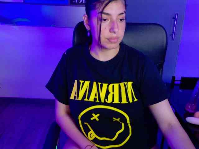 VileettaMiller webcam