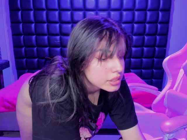 VileettaMiller webcam