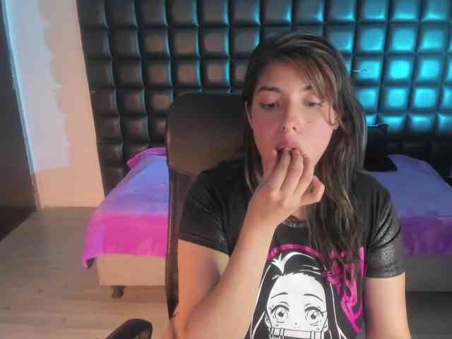 VileettaMiller webcam