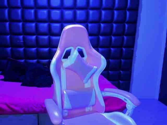 VileettaMiller webcam