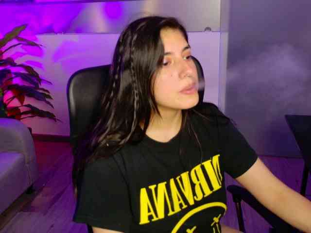 VileettaMiller webcam