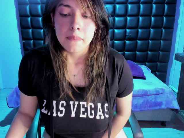 VileettaMiller webcam