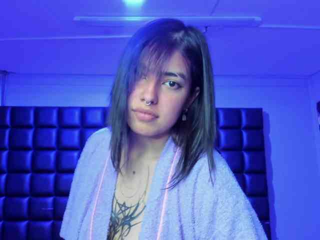 VileettaMiller webcam