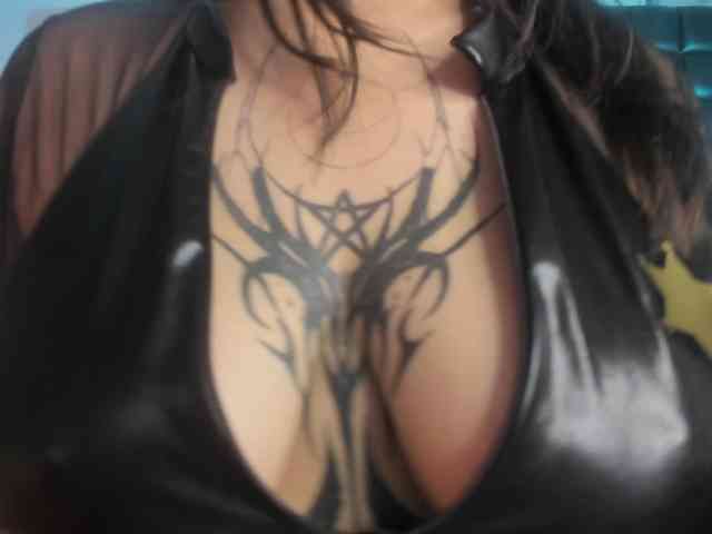 VileettaMiller webcam