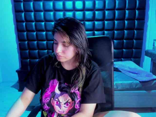 VileettaMiller webcam