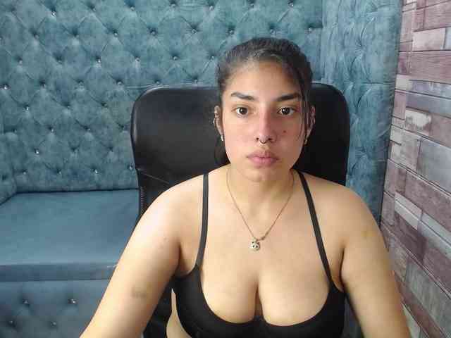 VileettaMiller VileettaMiller