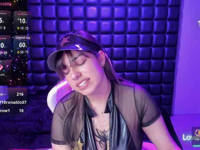 VileettaMiller webcam