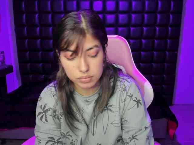 VileettaMiller webcam